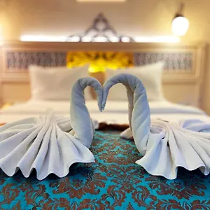 نوفانو فندق